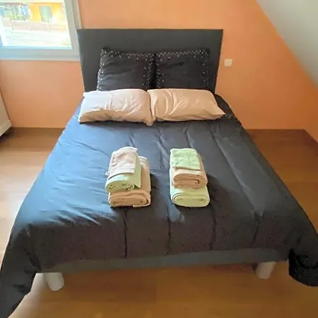 D'hotes Les Grillons Bed and breakfast 3*